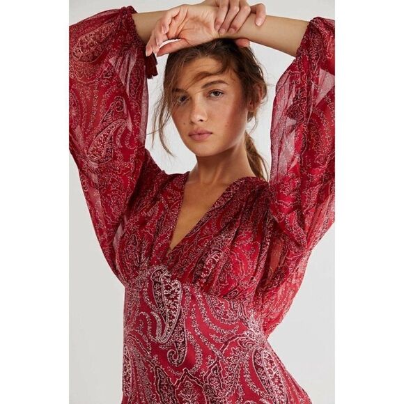 NEW FREE PEOPLE MIRAGE MAXI DRESS PAISLEY PRINTED LONG DRESS IN RUBY COMBO - Picture 3 of 6